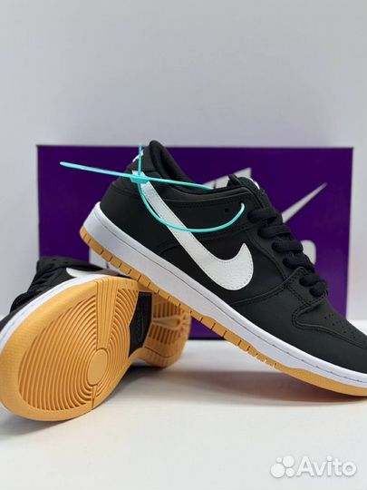 Кроссовки Nike sb dunk low pro black gum