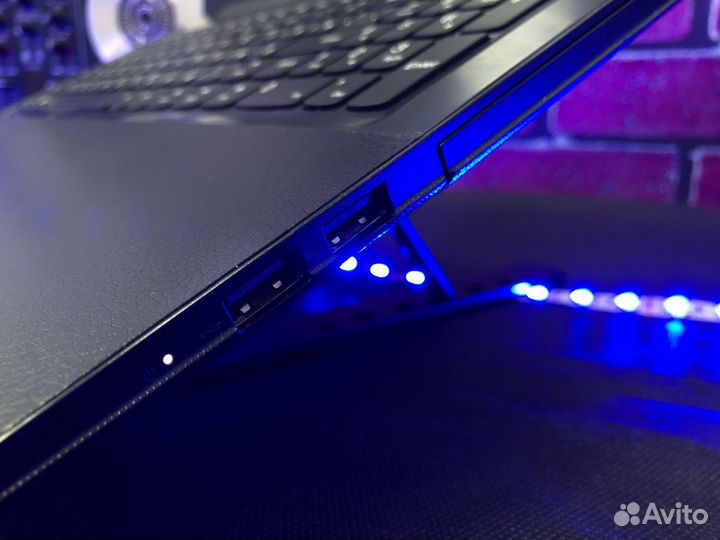 Ноутбук Lenovo Intel Core GeForce SSD