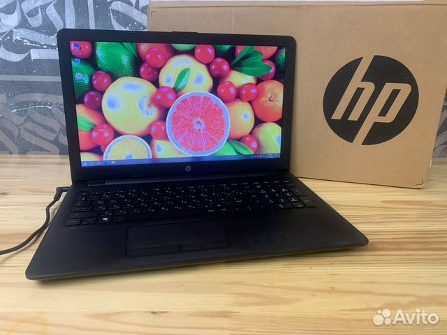 Тонкий легкий ноутбук HP Full-HD/SSD