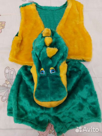 Новогодний костюм крокодильчика