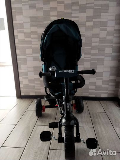 Велосипед с родительской ручкой