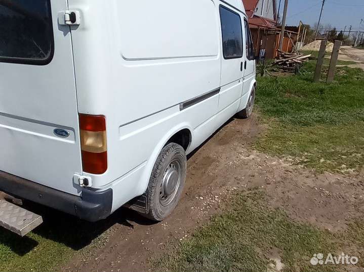 Выполню перевозку груза до 2-х тонн на а-м Форд