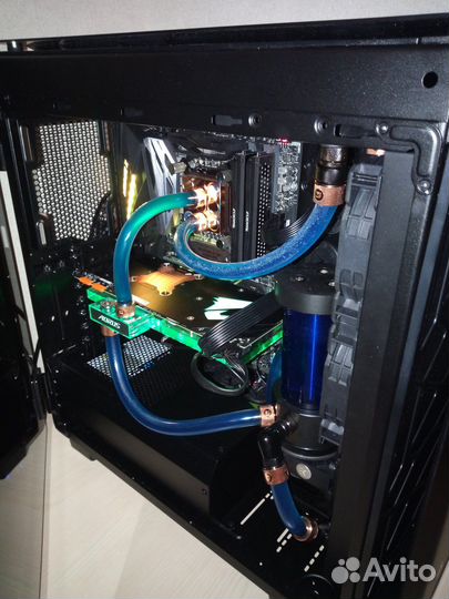 Aorus GeForce GTX 1080 Ti Waterforce WB Xtreme