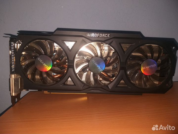 Gigabyte AMD Radeon R9 200 Series 2GB