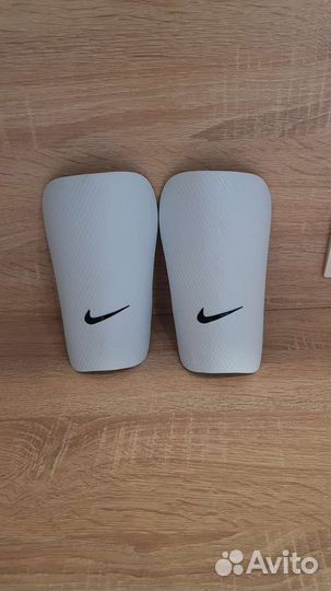Футбольные щитки Nike-Оригинал