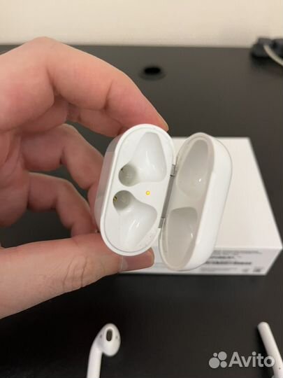 Наушники Apple AirPods 2