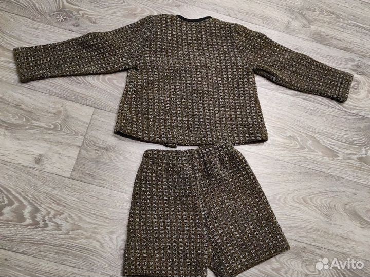 Костюм для девочки с шортами 98