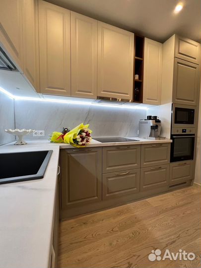 П образная кухня на заказ. Фабрика