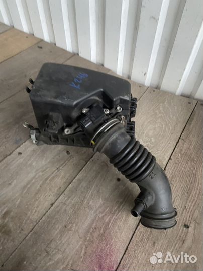 Корпус воздушного фильтра Toyota Corolla E150