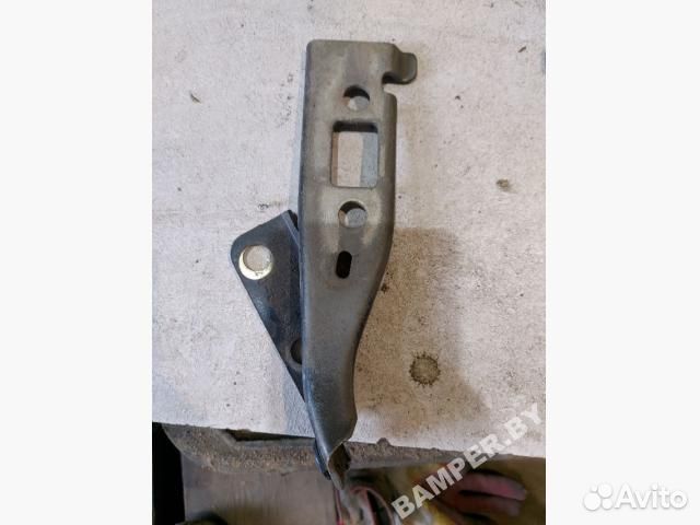 Петля капота левая для Ford Fusion 2005