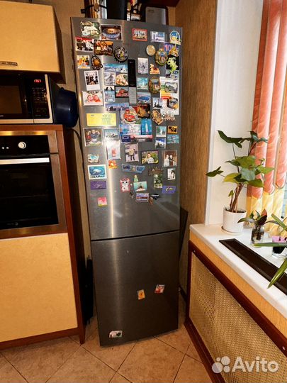 Продам холодильник Samsung