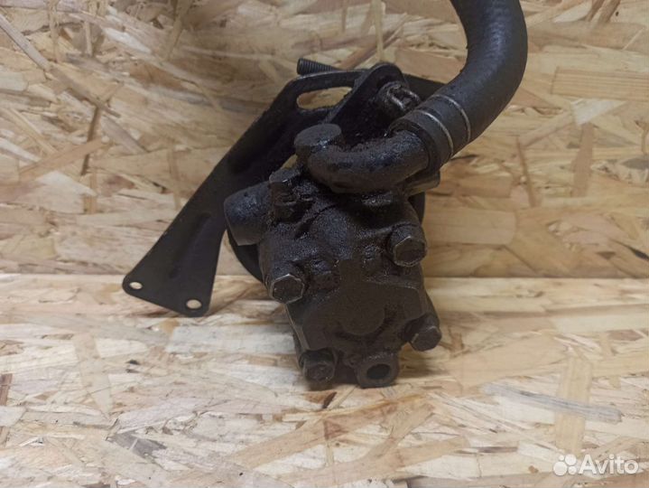 Насос гур Nissan Almera N15