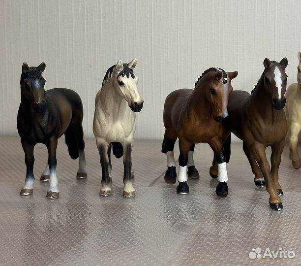 Фигурки лошадей schleich