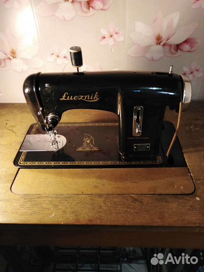Швейная машина lucznik