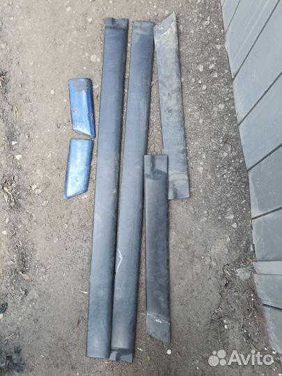 Молдинг дверей на suzuki escudo 88-95 г