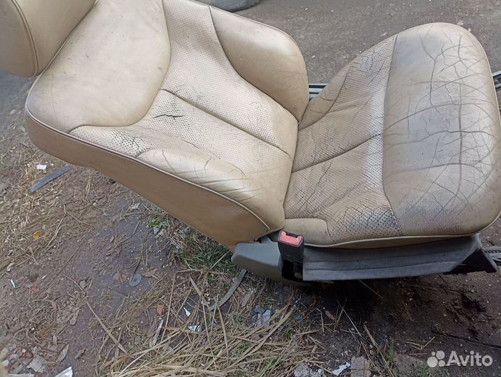 Водительское сиденье mercedes S140