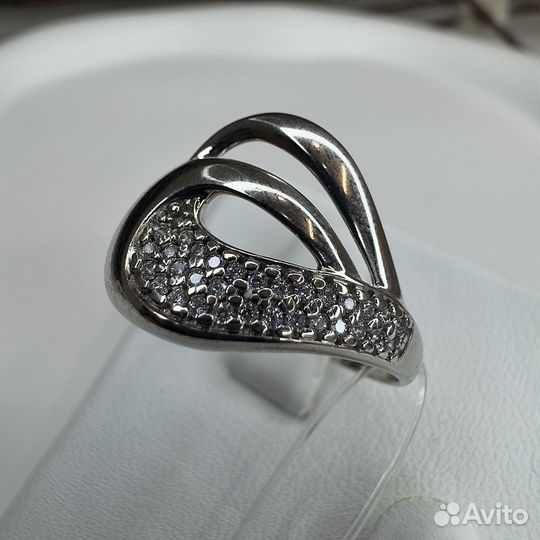 Серебрянное кольцо 925 пробы