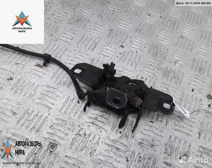 Замок капота Volkswagen Golf 4 2002