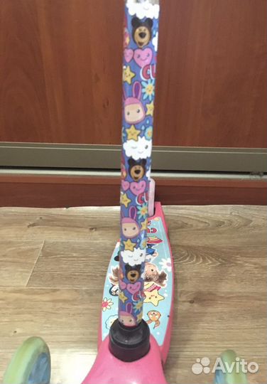 Самокат трехколесный