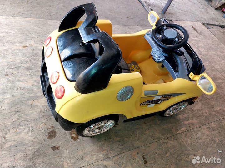 Детский электромобиль bugatti