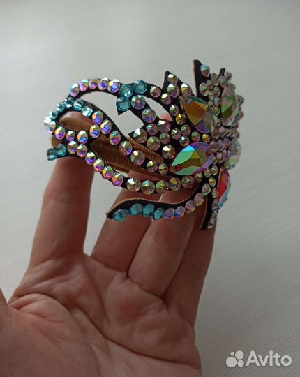 Украшение на пучок для художественной гимнастики