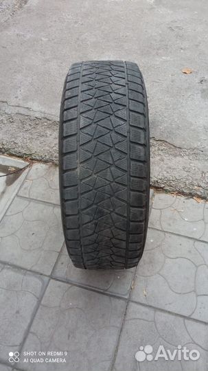 Bridgestone Blizzak DM-V2 265/65 R17