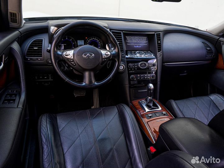 Infiniti QX70 3.0 AT, 2014, 119 352 км