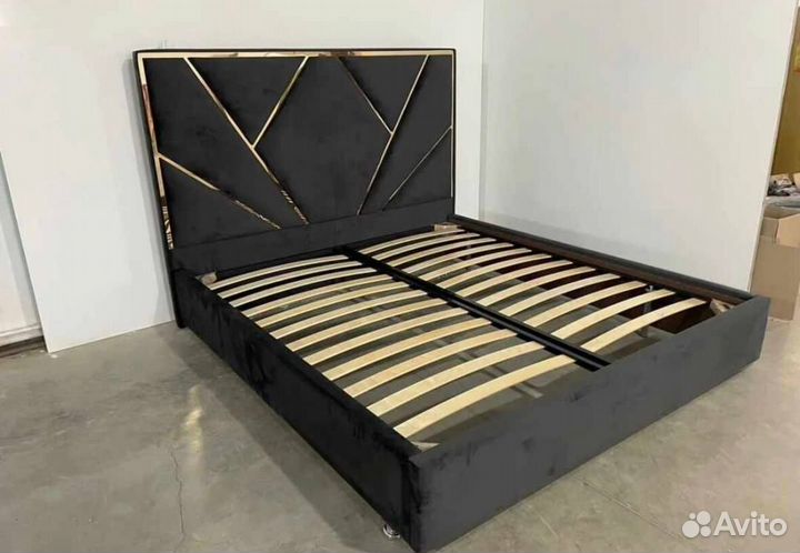 Кровати на заказ с доставкой есть замерщик