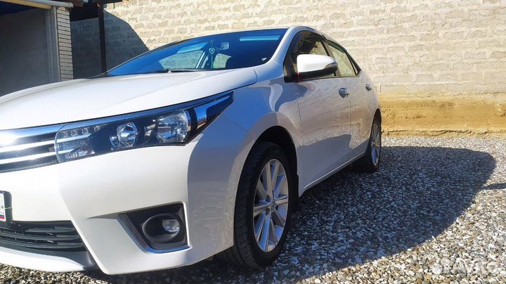 Toyota Corolla 1.6 CVT, 2013, битый, 266 236 км