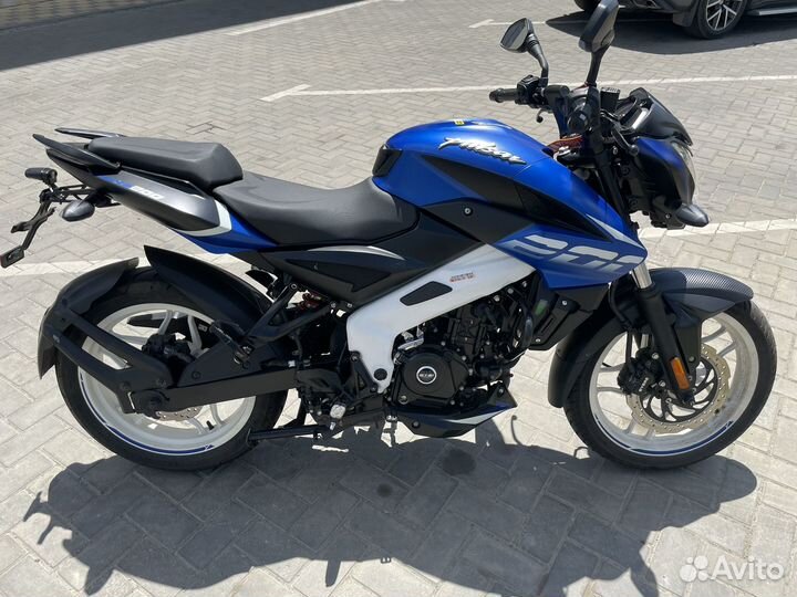 Мотоцикл Bajaj Pulsar 200