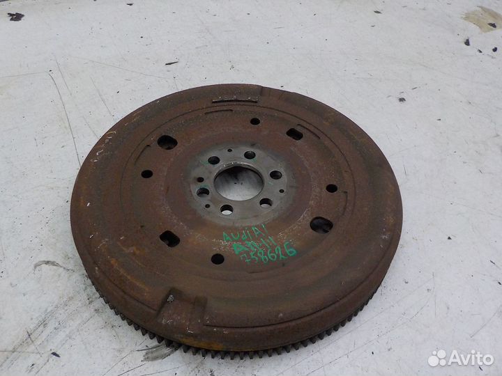 Б/У Маховик Audi A1 2010- 03F105266 VAG