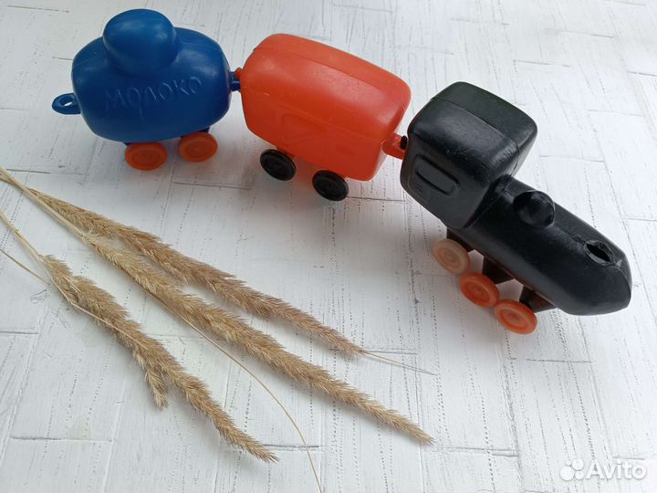 Детские игрушки СССР поезд дутыш Ленигрушка
