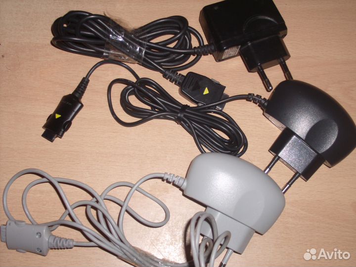 Адаптеры,зарядки, кабеля на Nokia, Samsung