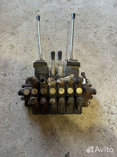 Распределитель на экскаватор мтз