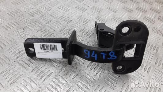 Петля крышки багажника volvo V70 3 (94T08GP01)