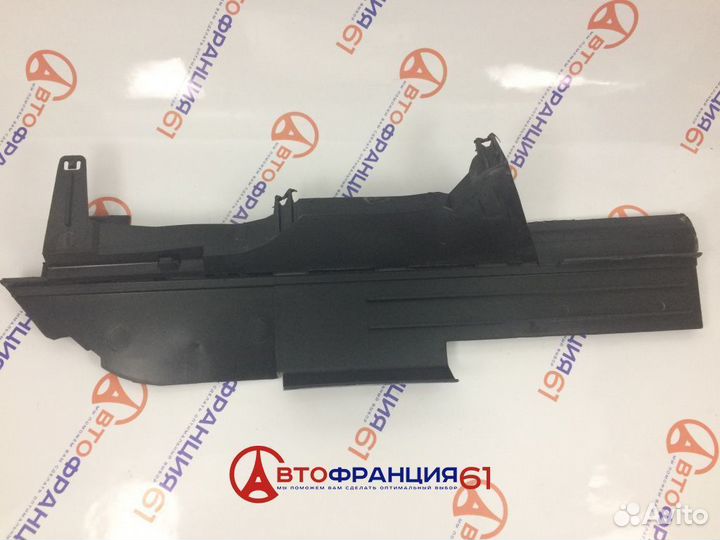 Дефлектор радиатора, 8200158150 renault megane 2