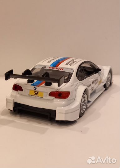 Машинка BMW 1 /43