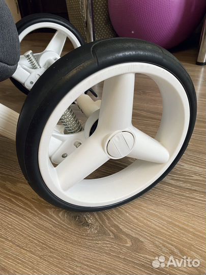 Коляска adamex 3 в 1 с резиновыми колесами