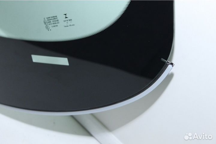 Лобовое стекло BMW i3