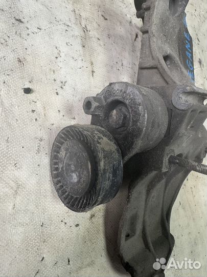 Кронштейн генератора Renault Megane 2