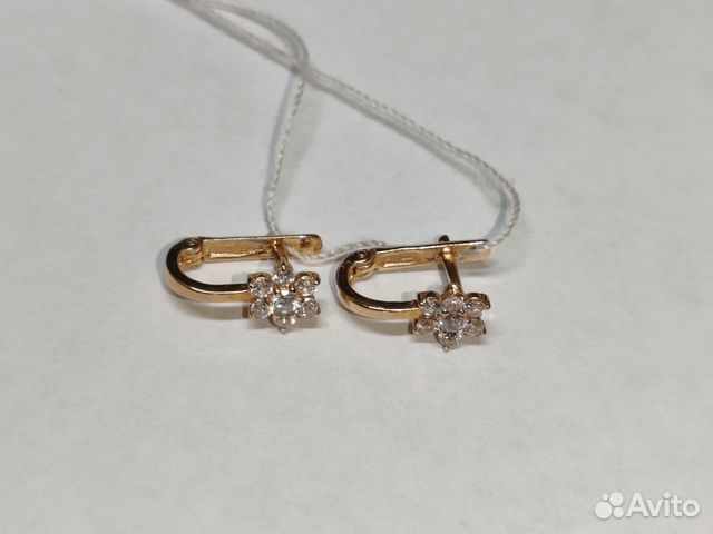 Золотые серьги с камнем