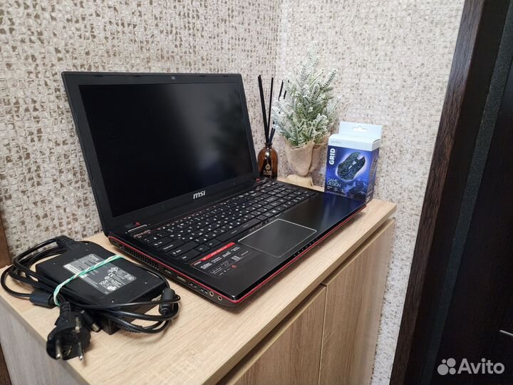 Игровой MSI Core i7, GTX950m, озу12Gb, SSD, IPS