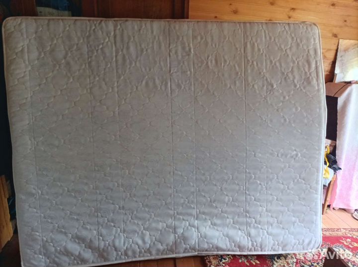 Матрас мало б/у