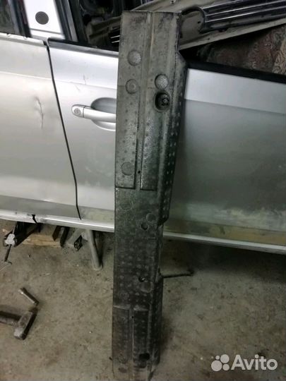 Наполнитель бампера Форд Фокус1