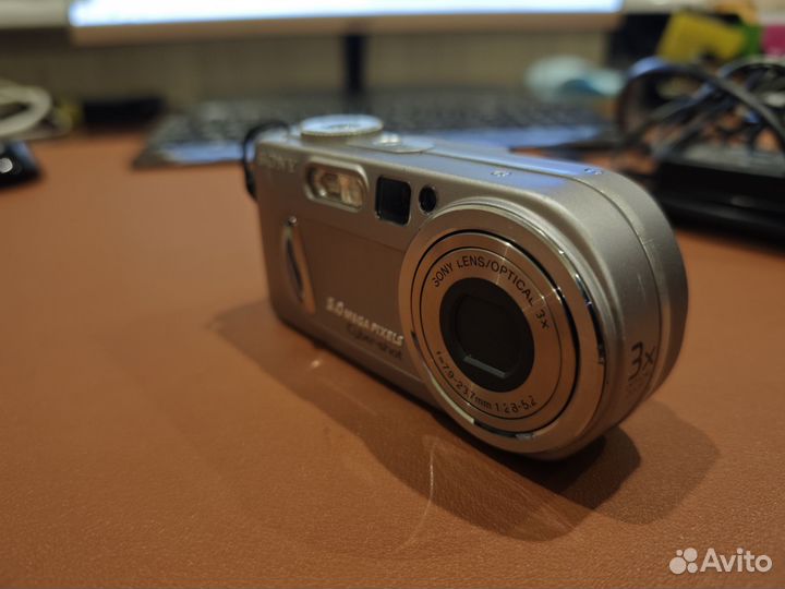 Цифровой фотоаппарат sony cyber shot