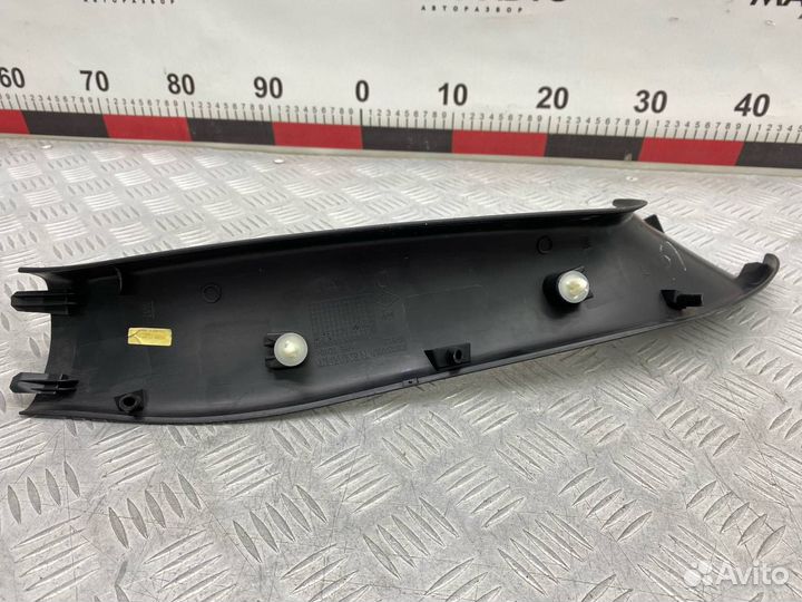 Б/У обшивка багажника (обшивка салона) задний