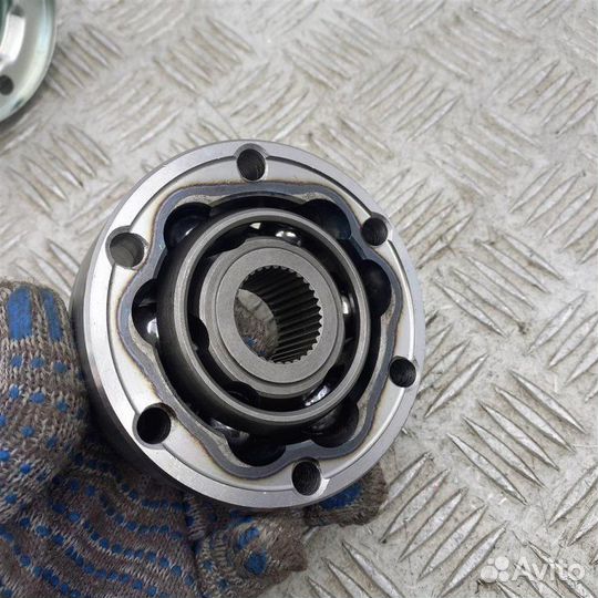 Шрус внутренний передний Skoda Octavia A5 1.6 BSE