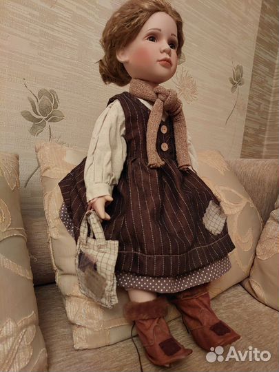 Кукла фарфоровая большая
