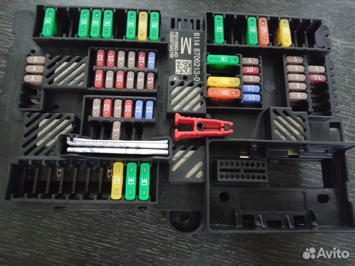 61148706213 - Распределитель тока Зд