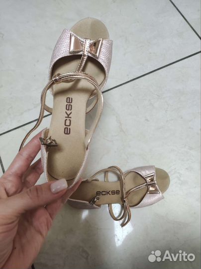 Босоножки для девочки